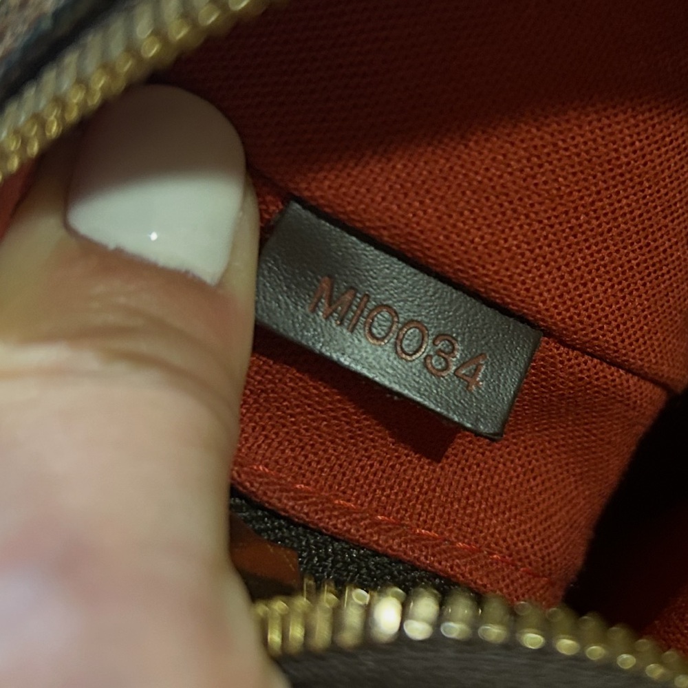 Louis Vuitton Crossbody Bag - Picture 15 of 15
